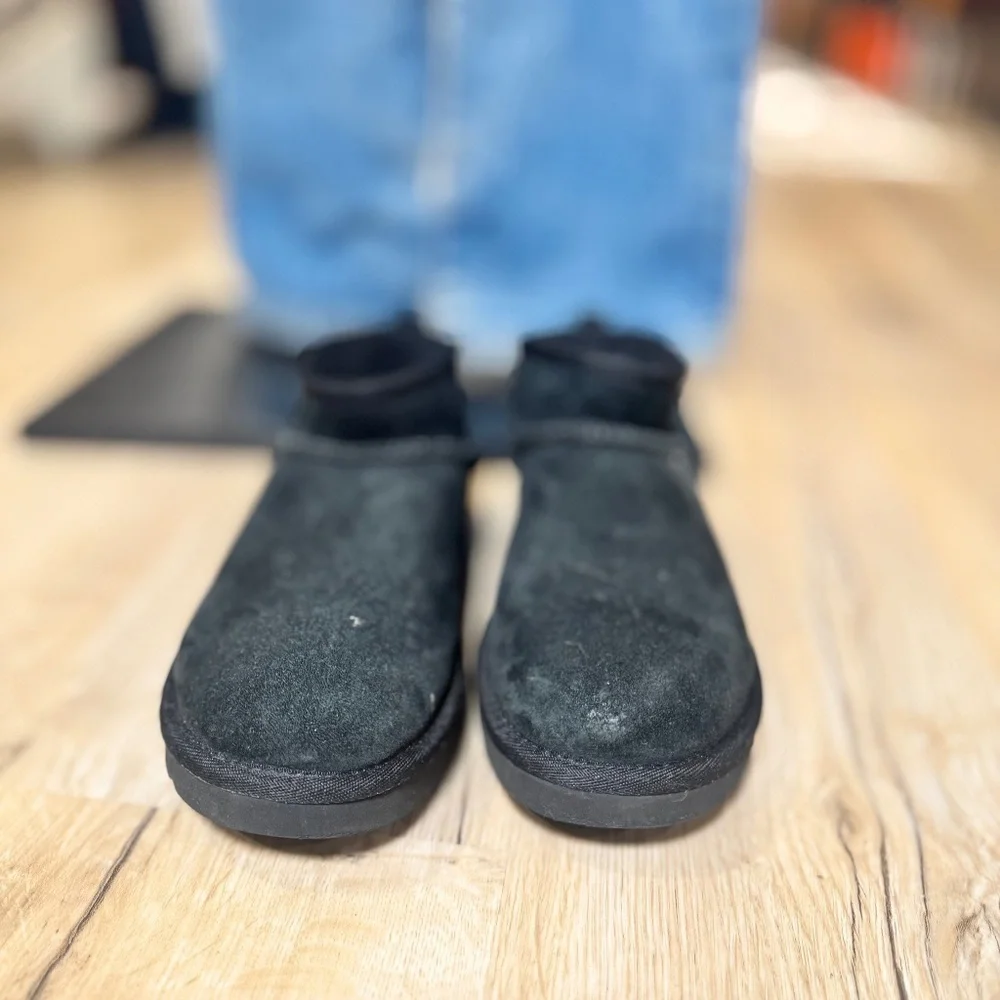 Ugg Ultra Mini Black size 5.5 - Picture 2 of 5